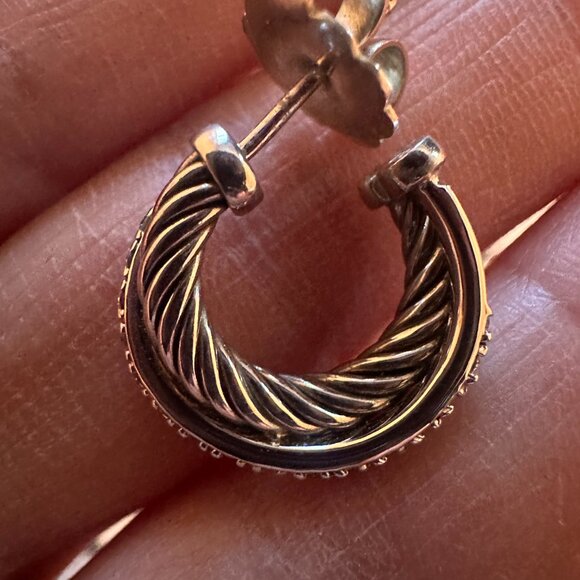 Rare....David Yurman Crossover Hoops with Diamonds - Picture 4 of 10